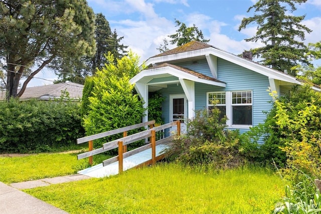 208 Carolina St, Bellingham, WA 98225 - view of front of house featuring a front lawn