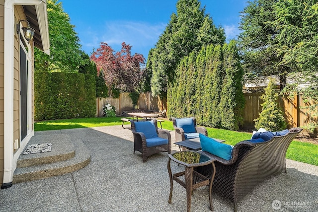27528 SE 28th Ct, Sammamish, WA 98075 - fenced backyard featuring a patio