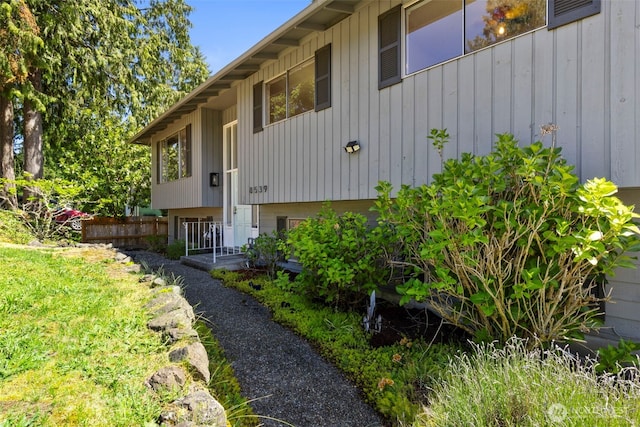 8539 University Point Cir NE, Bremerton, WA 98311 - doorway to property with board and batten siding