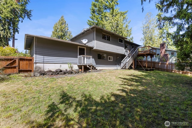 8539 University Point Cir NE, Bremerton, WA 98311 - back of house with stairs and a deck