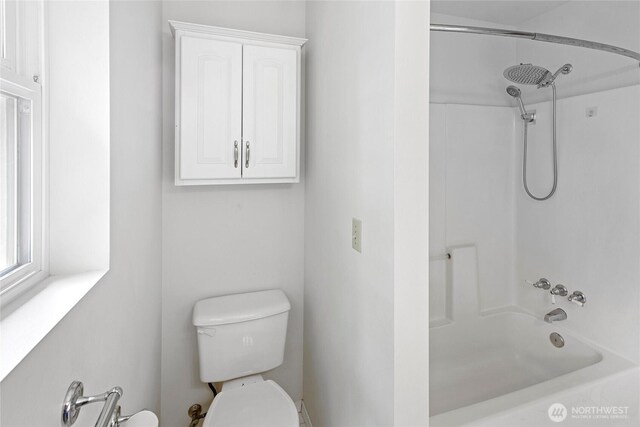 8000 NE W Port Madison Rd, Bainbridge Island, WA 98110 - full bath featuring toilet and shower / tub combination