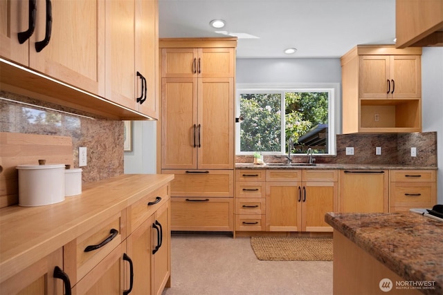 2921 Ellis St, Bellingham, WA 98225 - kitchen featuring light brown cabinets, a sink, decorative backsplash, and recessed lighting