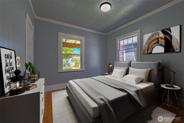 914 N Cedar St, Tacoma, WA 98406 - bedroom featuring crown molding and wood finished floors