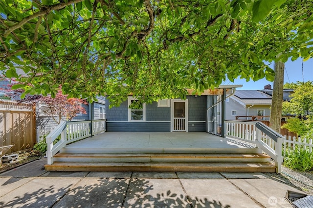 914 N Cedar St, Tacoma, WA 98406 - view of wooden deck