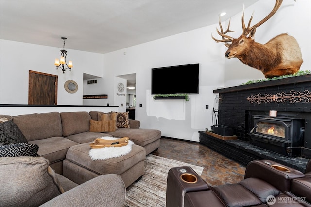 5721 Mountain Lane Rd, Peshastin, WA 98847 - living area featuring a chandelier and baseboards