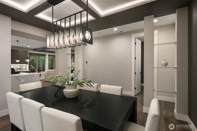 326 7th Ave S, Kirkland, WA 98033 - dining space with dark wood-type flooring, baseboards, and recessed lighting