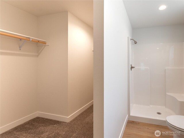 10 Salmon Dr, Wenatchee, WA 98801 - full bath featuring walk in shower, toilet, baseboards, and recessed lighting