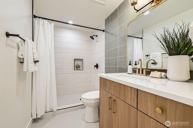 21602 49th Pl W, Mountlake Terrace, WA 98043 - bathroom with vanity, toilet, a tile shower, and recessed lighting