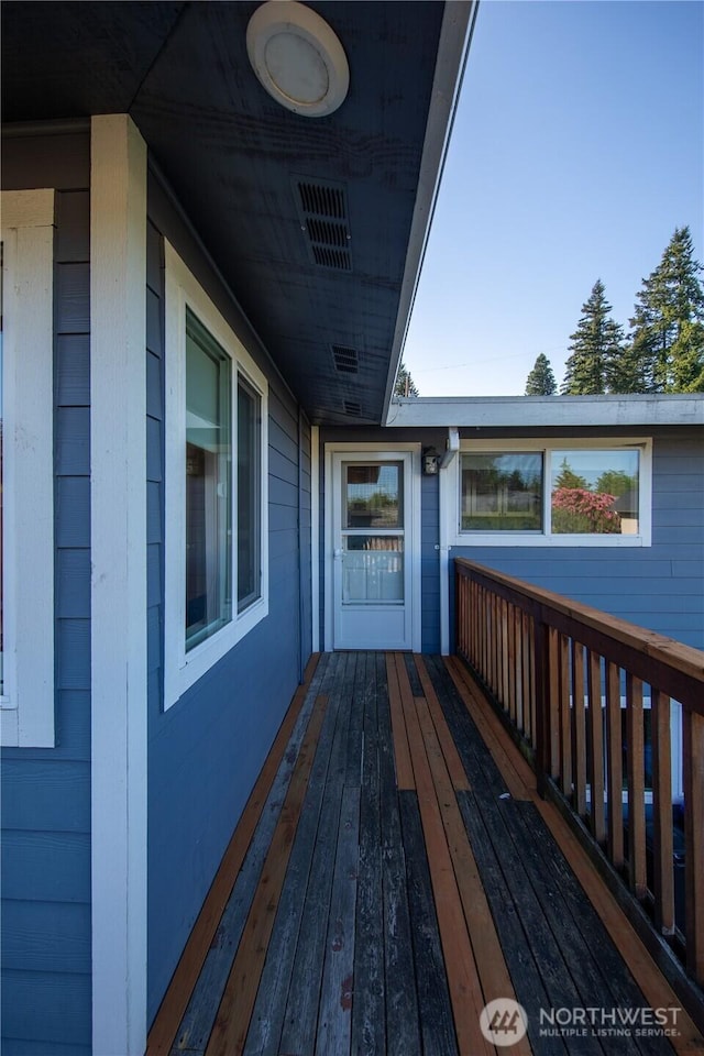 204 76th St SE, Everett, WA 98203 - view of wooden terrace