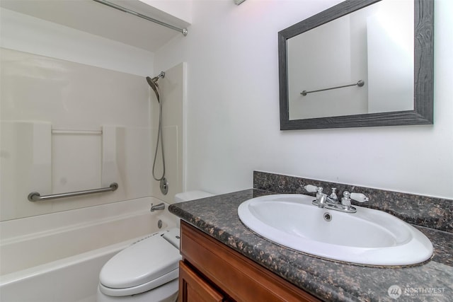 32622 39th Ave SW, Federal Way, WA 98023 - full bath with vanity, shower / washtub combination, and toilet
