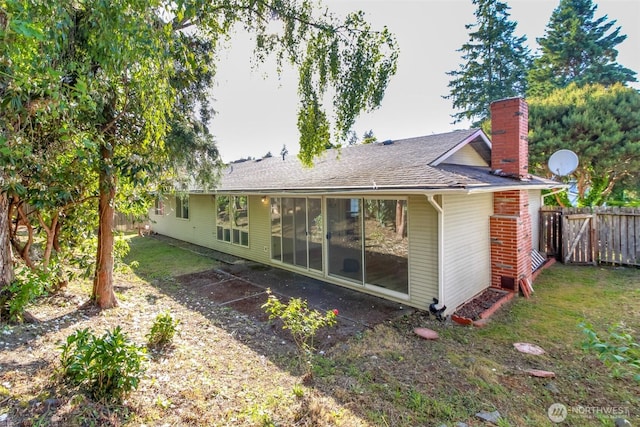 32622 39th Ave SW, Federal Way, WA 98023 - rear view of property with a chimney