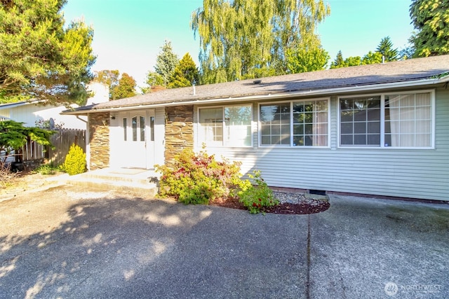 32622 39th Ave SW, Federal Way, WA 98023 - ranch-style house featuring stone siding