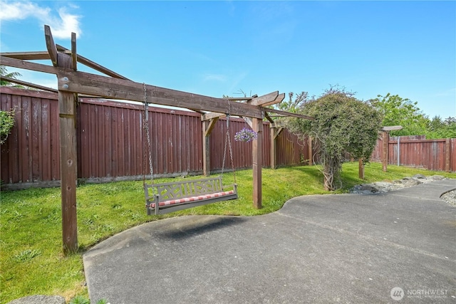 1257 Canterbury Ln, Oak Harbor, WA 98277 - view of yard featuring a patio area