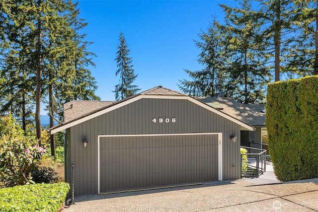 4906 157th Ave SE, Bellevue, WA 98006 - view of garage
