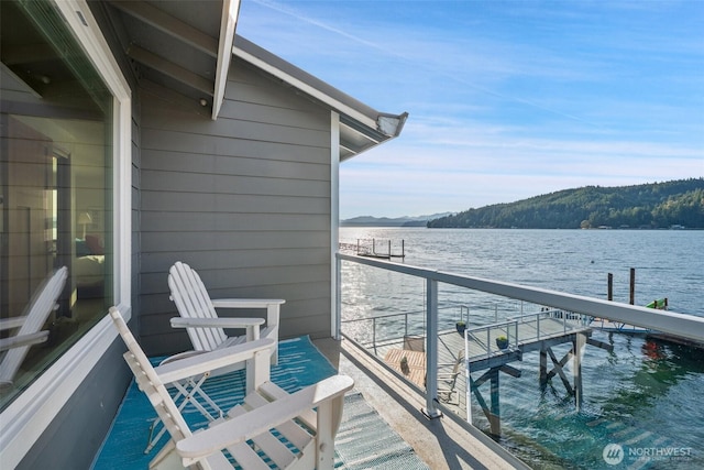 9451 E State Route 106, Union, WA 98592 - balcony featuring a water view