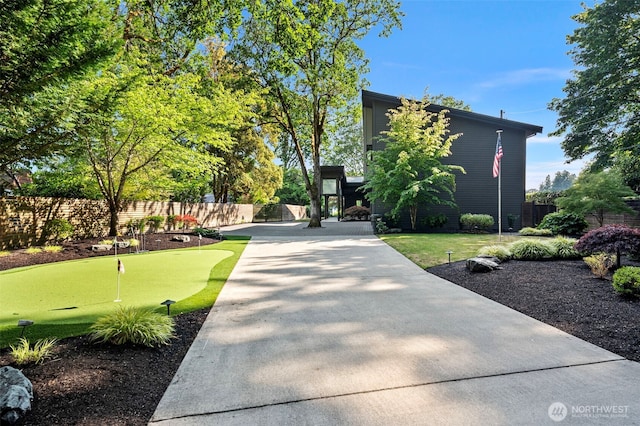 7708 Walnut St SW, Lakewood, WA 98498 - surrounding community with a putting area