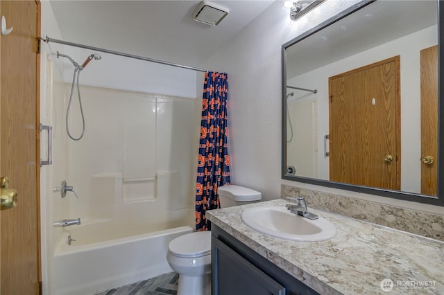 866 112th St S, Parkland, WA 98444 - bathroom with toilet, vanity, and shower / tub combo with curtain