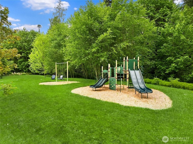 3029 Yankee Girl Cir NE, Bainbridge Island, WA 98110 - communal playground with a lawn
