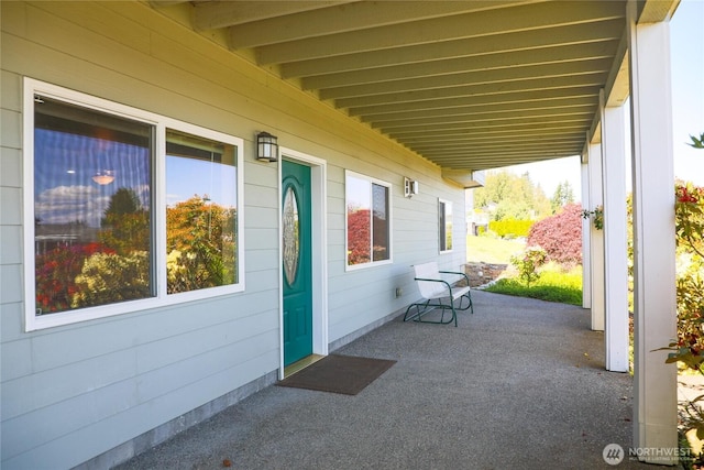 8151 E Seaview Dr, Port Orchard, WA 98366 - view of patio / terrace