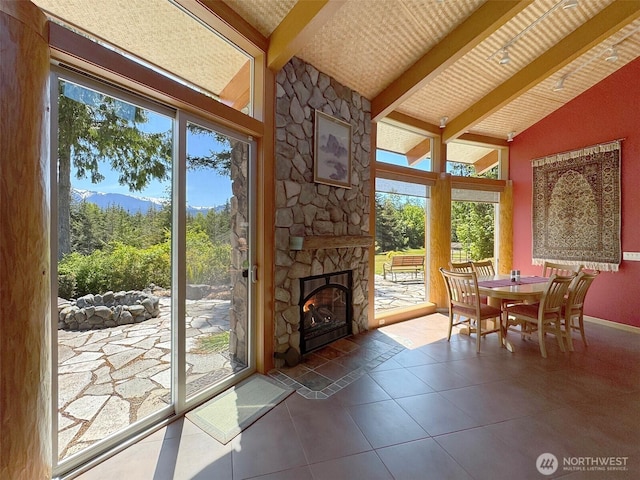 2734 Blue Mountain Rd, Sequim, WA 98362 - sunroom featuring plenty of natural light