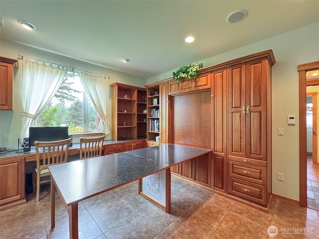 2734 Blue Mountain Rd, Sequim, WA 98362 - office space with recessed lighting