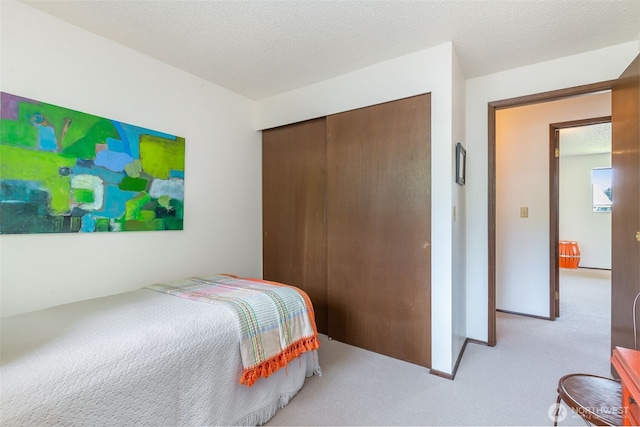 5228 56th Ave S, Seattle, WA 98118 - bedroom featuring carpet and a closet