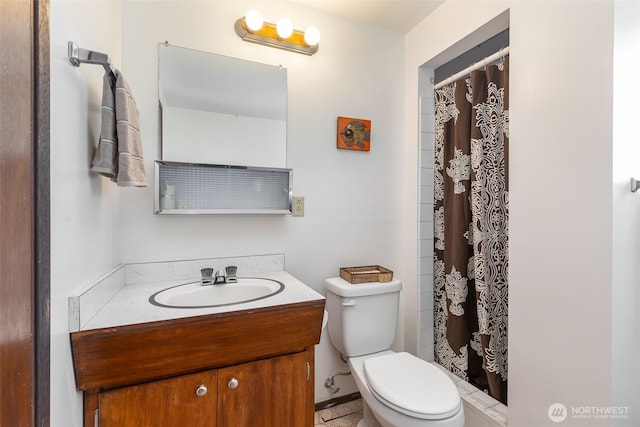 5228 56th Ave S, Seattle, WA 98118 - bathroom featuring toilet, vanity, and a shower with curtain
