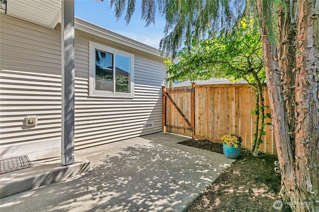 28140 239th Ave SE, Maple Valley, WA 98038 - view of patio / terrace featuring a gate