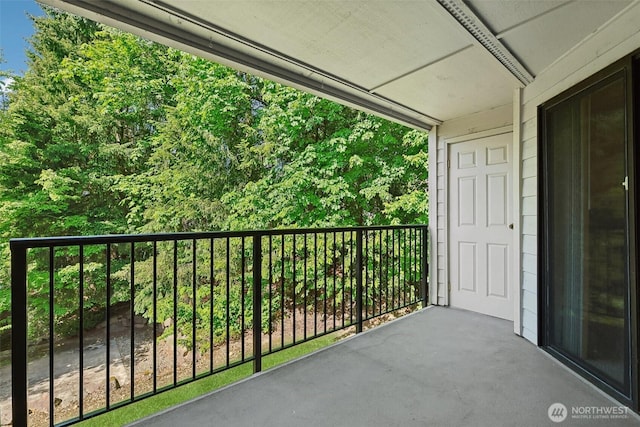 12515 NE 116th St Unit B23, Kirkland, WA 98034 - view of balcony