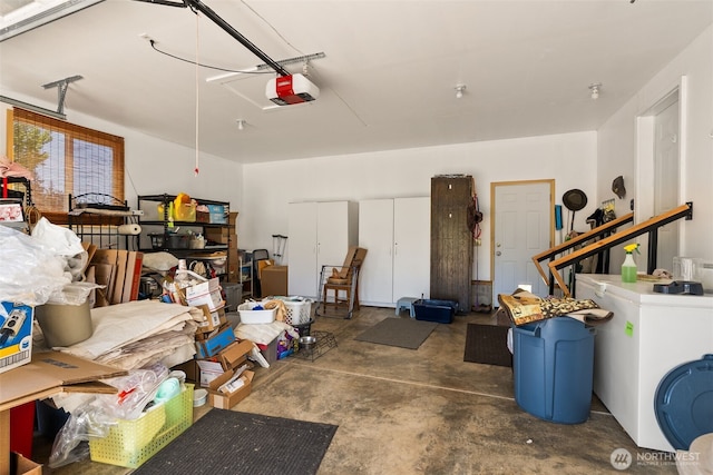 401 Huntting Rd, Silver Creek, WA 98585 - garage featuring a garage door opener