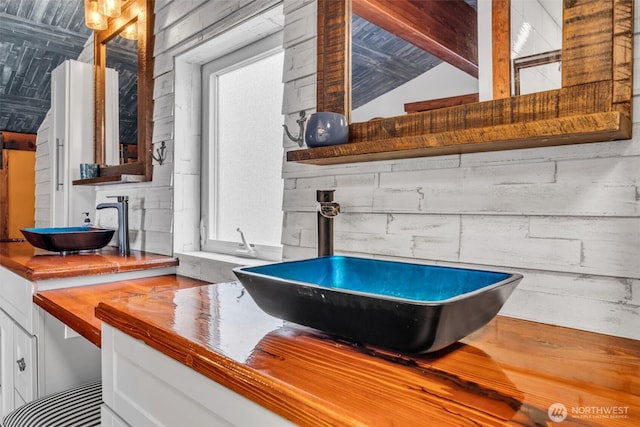 1811 Bay St, Port Orchard, WA 98366 - bathroom view of vanity