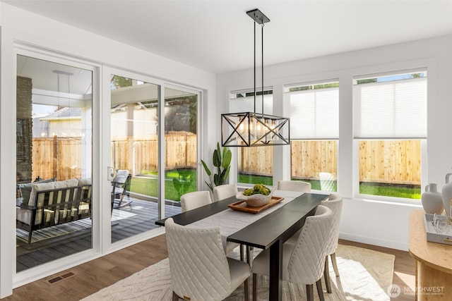 1516 131st Ave NE, Lake Stevens, WA 98258 - sunroom featuring a chandelier