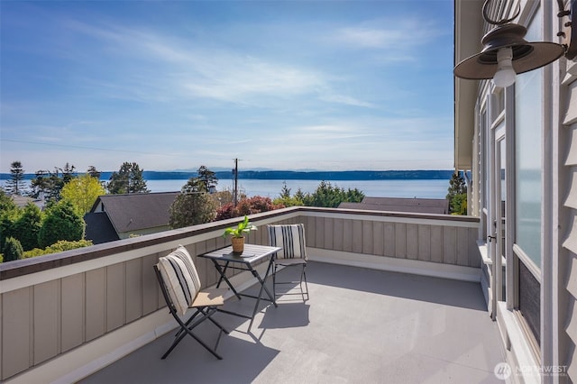 884 Saratoga Way, Camano Island, WA 98282 - balcony with a water view