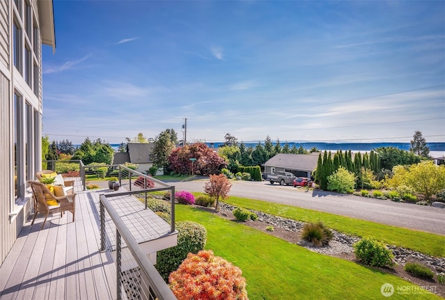 884 Saratoga Way, Camano Island, WA 98282 - view of green lawn with a balcony