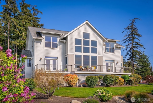 884 Saratoga Way, Camano Island, WA 98282 - back of property with french doors and a yard