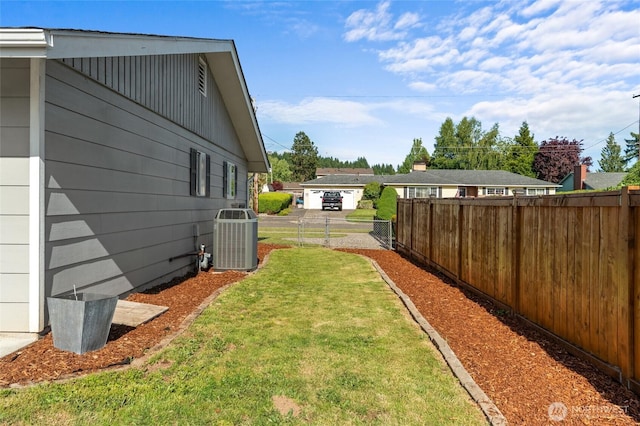 659 NW New York Ave, Chehalis, WA 98532 - view of yard featuring cooling unit