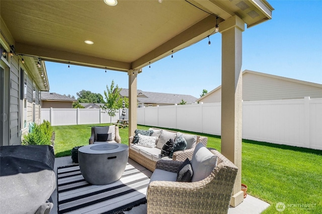 4709 W Fox St, Moses Lake, WA 98837 - view of patio featuring an outdoor hangout area