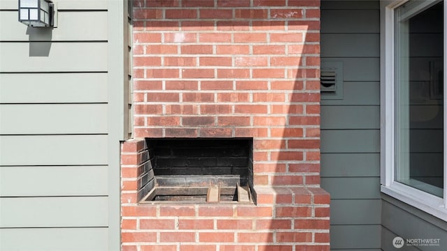 1109 University St, Walla Walla, WA 99362 - exterior view of brick siding