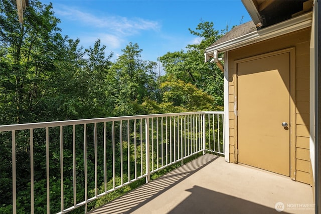 710 240th Way SE Unit J302, Sammamish, WA 98074 - view of balcony