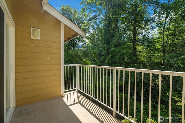 710 240th Way SE Unit J302, Sammamish, WA 98074 - view of balcony