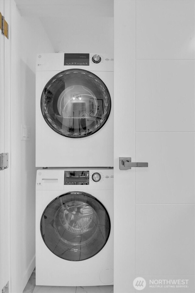 8042 19th Ave NW, Seattle, WA 98117 - laundry room with estacked washer and dryer