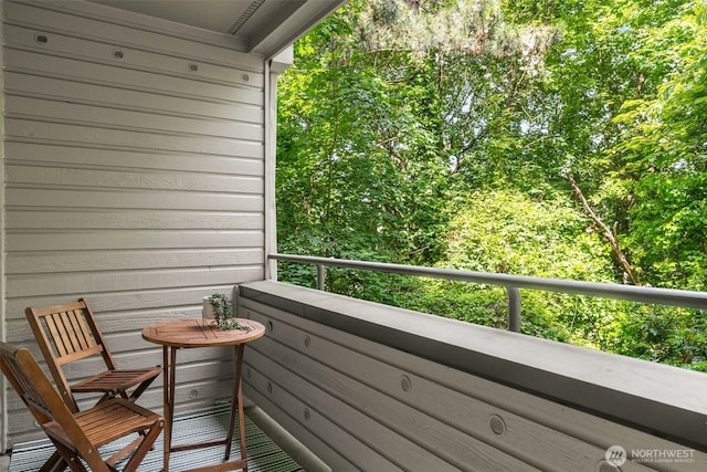 211 Summit Ave E Unit S218, Seattle, WA 98102 - view of balcony