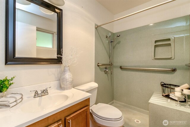 13714 SE 258th Pl Unit 36, Kent, WA 98042 - full bath with a shower, vanity, and toilet
