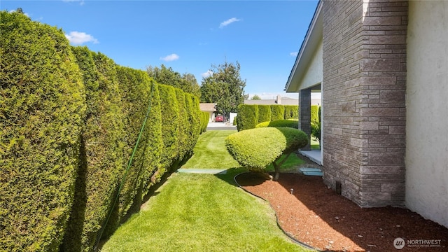 1525 E Catalpa St, Othello, WA 99344 - view of grassy yard