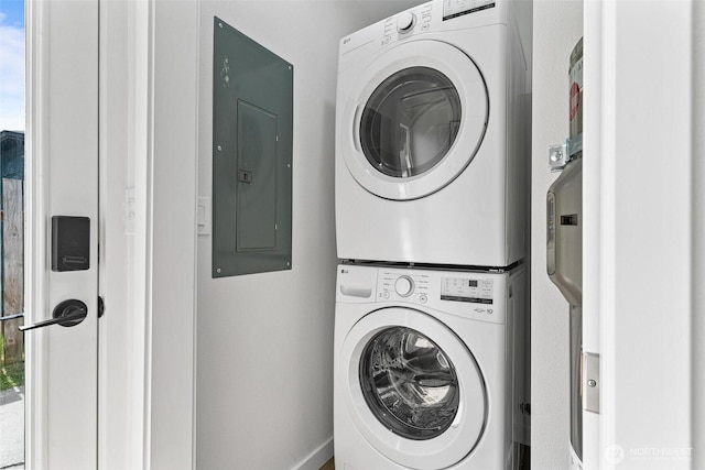 4126 19th Ave SW, Seattle, WA 98106 - laundry area featuring stacked washing machine and dryer and electric panel
