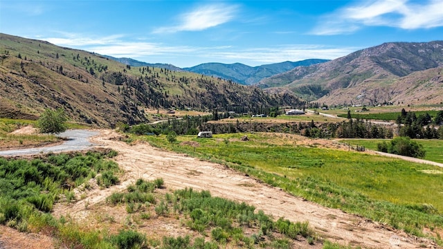 4 Cowboy Rd, Methow, WA 98834