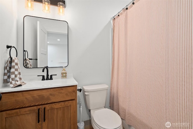 1013 Peach Rd Unit A & B, Winlock, WA 98659 - bathroom with vanity, toilet, and a shower with shower curtain