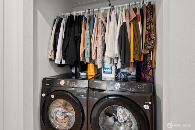 1013 Peach Rd Unit A & B, Winlock, WA 98659 - laundry room featuring washing machine and dryer