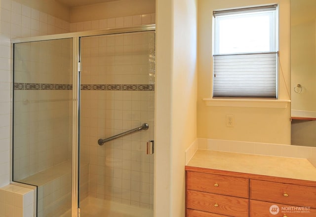 1494 Eastmont Ave Unit 58, East Wenatchee, WA 98802 - full bath with a stall shower and vanity