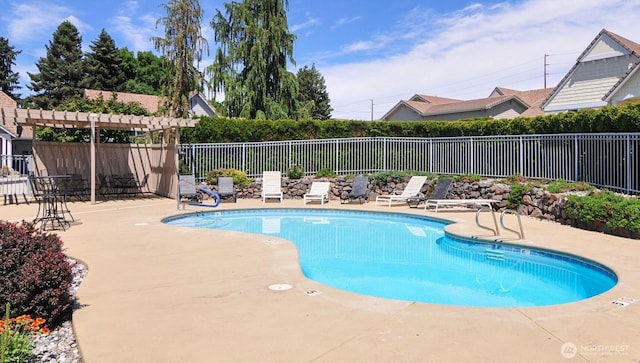 1494 Eastmont Ave Unit 58, East Wenatchee, WA 98802 - community pool featuring a patio and a pergola